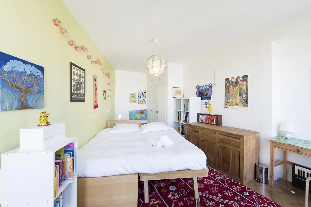 شقة Veeve - Balcony Over The Tree-lined Boulevard باريس